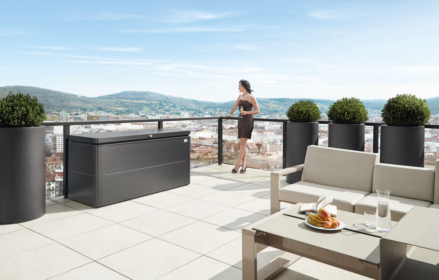 LoungeBox